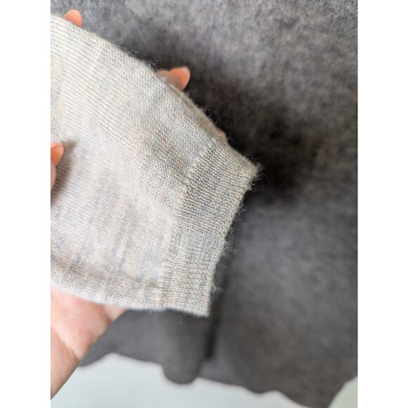 Anthropologie Moth Boucle Alpaca Wool Grey V Neck Pullover Sweater Size XS Hygge - Picture 5 of 12